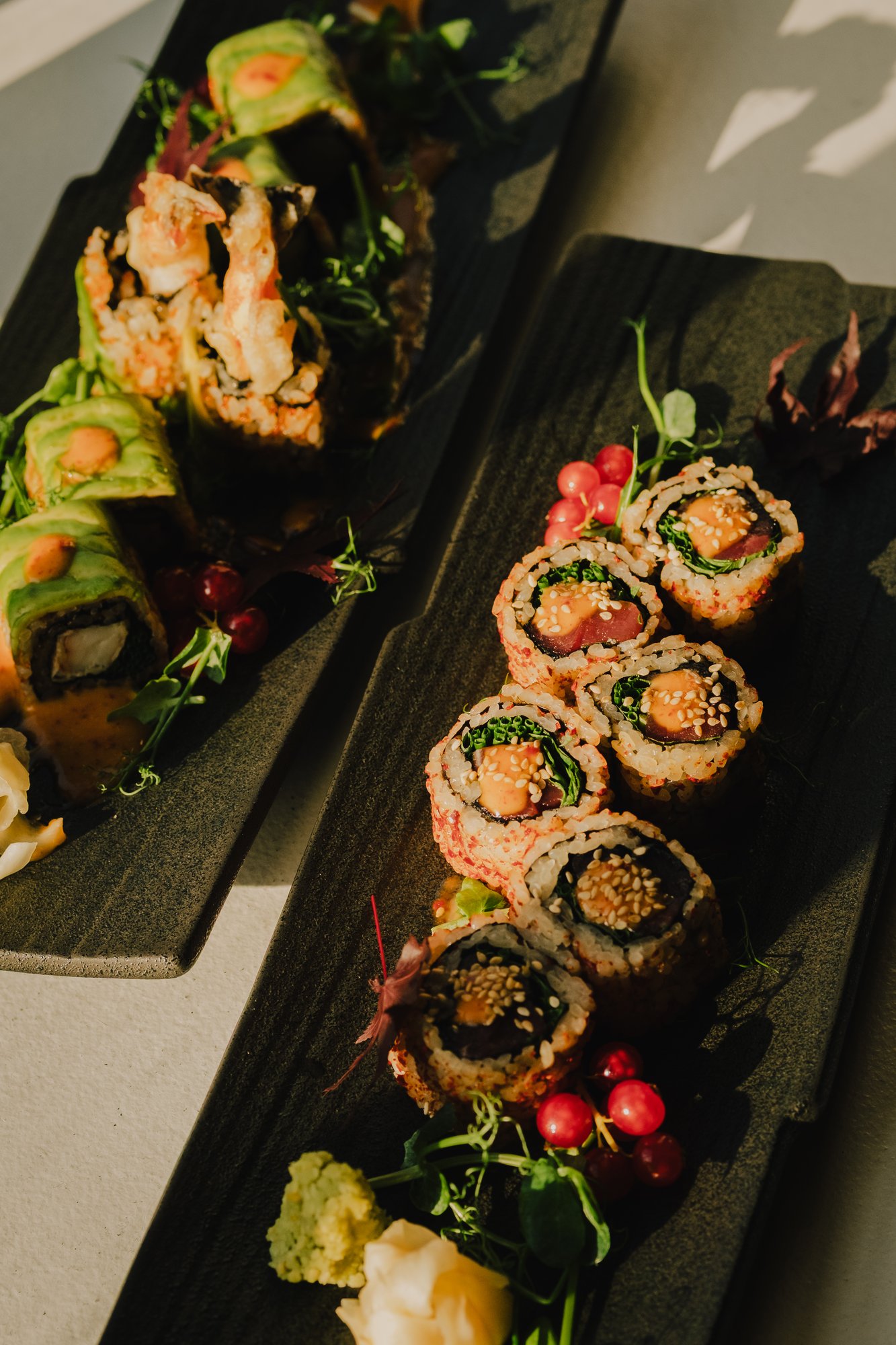 Akira_Spicy Tuna & Prawn Tempura Roll_01